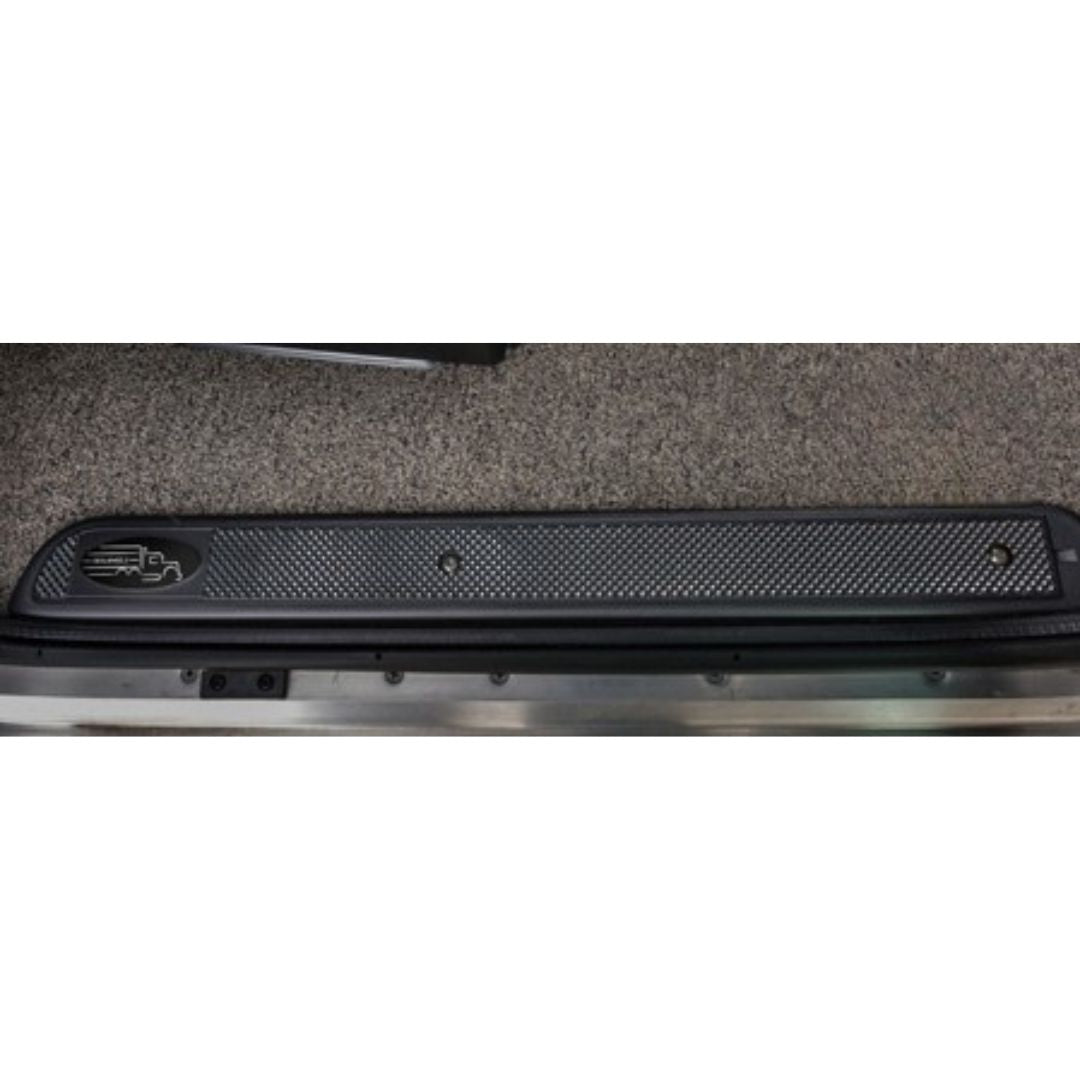 Peterbilt 379 Black Diamond Fine-Cut Billet Door Sill Kit