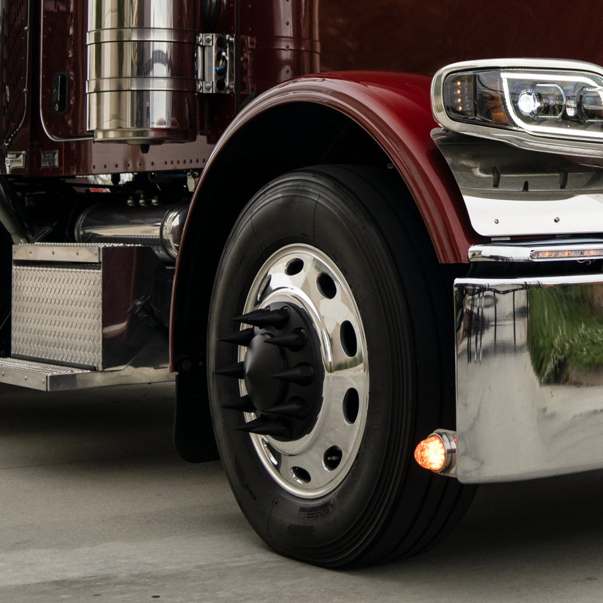 Peterbilt 388 and 389 Aluminum Front Fender