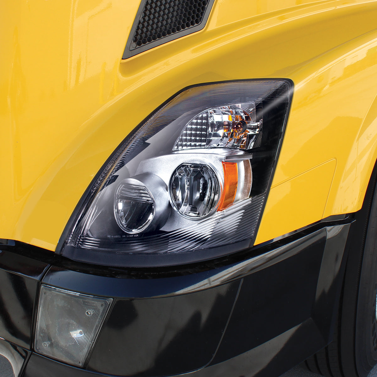 Volvo VN/VNL 2003-2017 High Power LED Headlight with Turn Signal