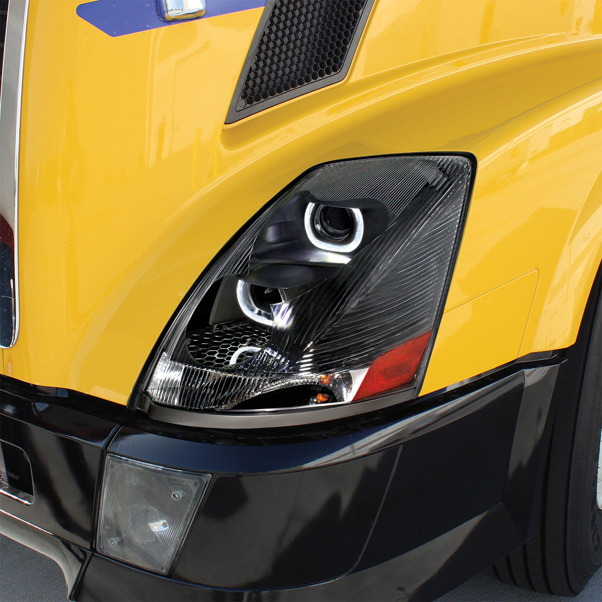 Volvo VN/VNL 2003-2017 Projection Headlight with LED White Halo Daytime Running Light