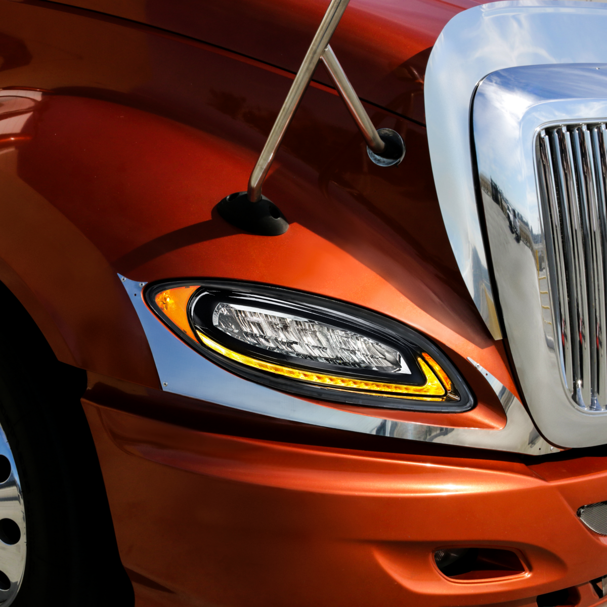 International Prostar LED Headlight with 23 LED Turn and Daytime Running Light Bar