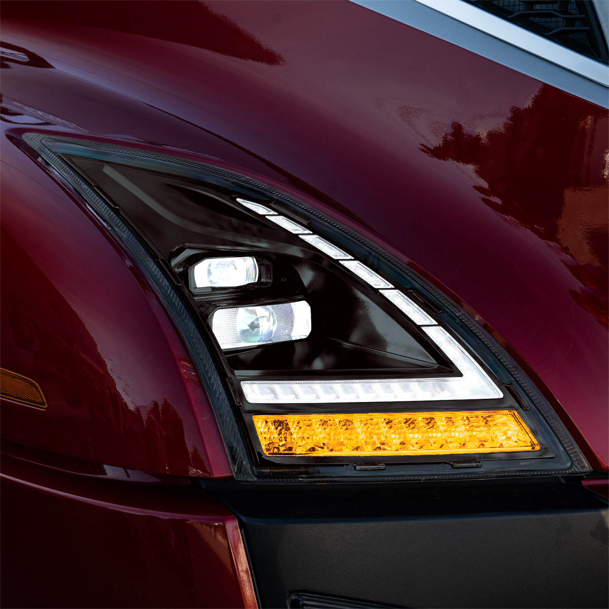 Volvo VNL 2018-2024 LED Headlight with LED Switchable Sequential Turn and Daytime Running Light