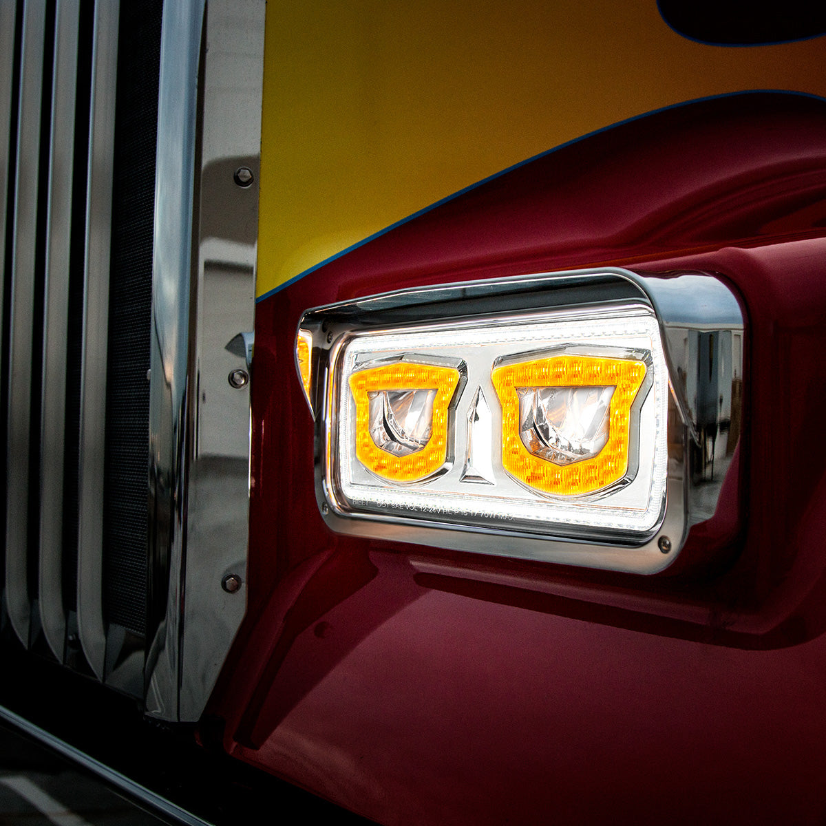 Peterbilt, Kenworth, Freightliner and Western Star LED Headlight with 40 LED Turn and 92 LED Auxiliary Light Bar