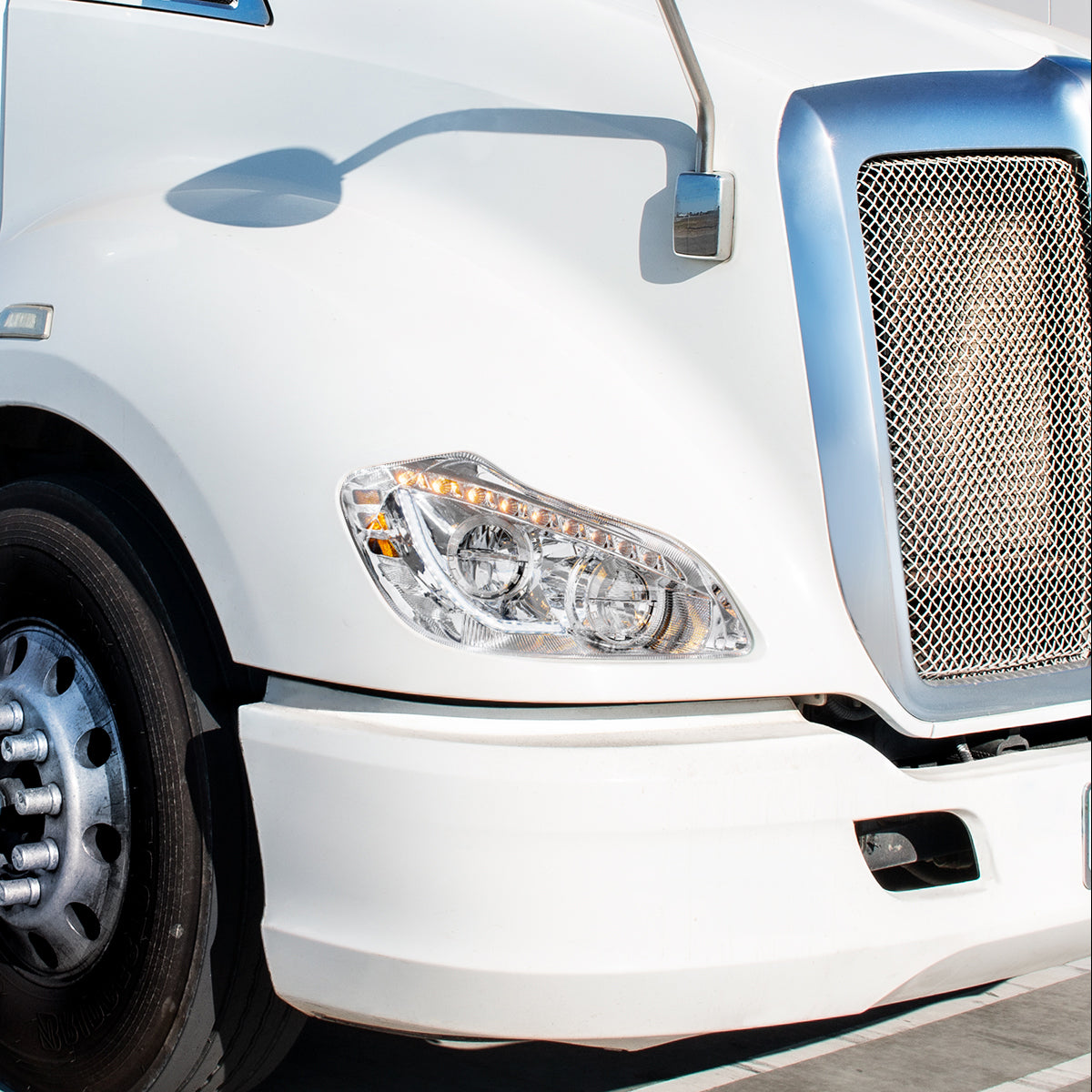 Kenworth T680 45 LED Headlight with 9 LED Sequential Turn and 24 Full LED Marker Light