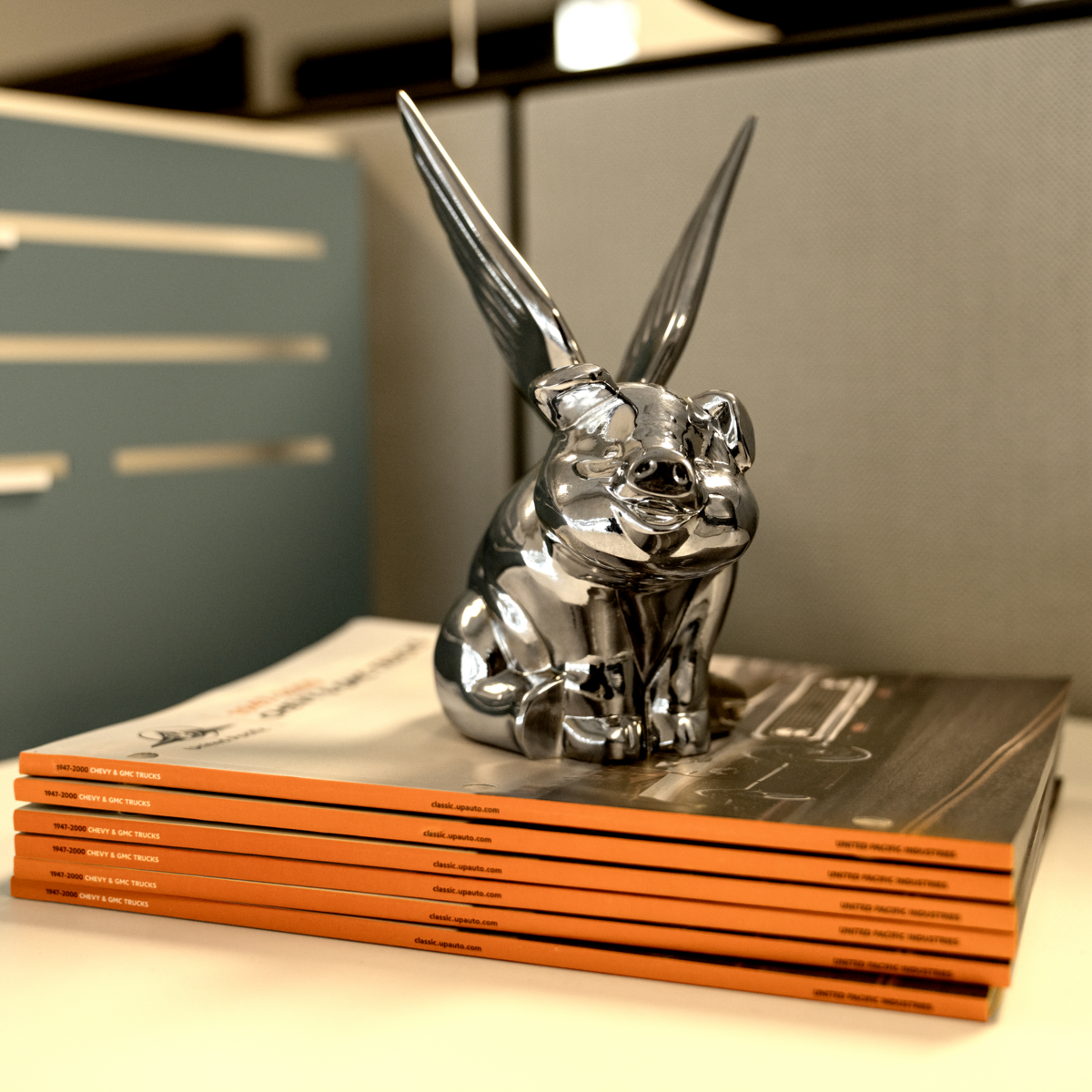 Die-Cast Flying Pig Hood Ornament