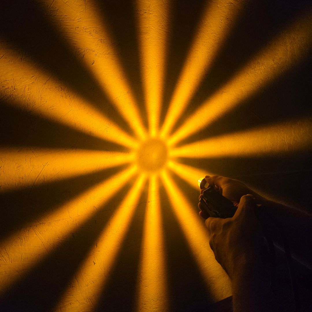 LOADED Series Mini Starburst Dual-Color Amber to White 1 1/8" LED with Clear Lens