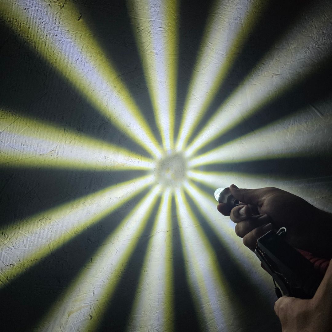 LOADED Series Mini Starburst Dual-Color Amber to White 1 1/8" LED with Clear Lens