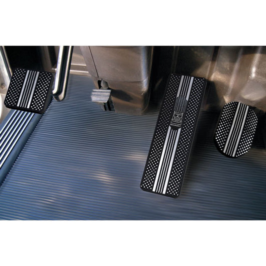Kenworth T440, T470, T700, T800 and W900 2007 and Newer Black Diamond Fine-Cut Billet Pedal Set
