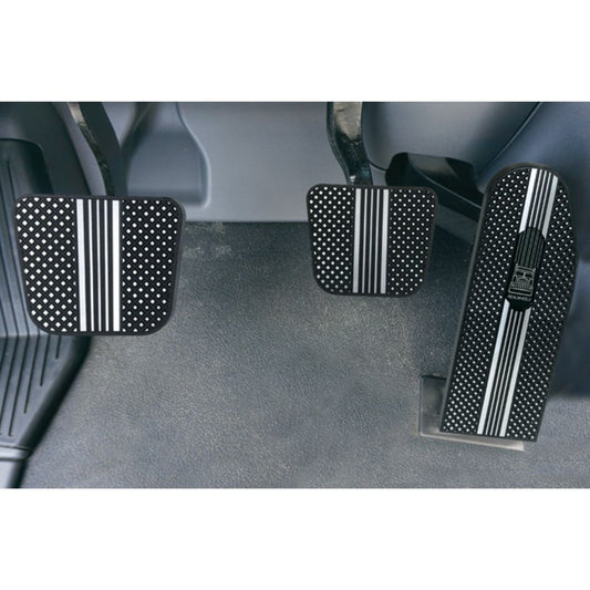 Kenworth T660, T680, T880, W990 2014 and Newer Black Diamond Fine-Cut Billet Pedal Set