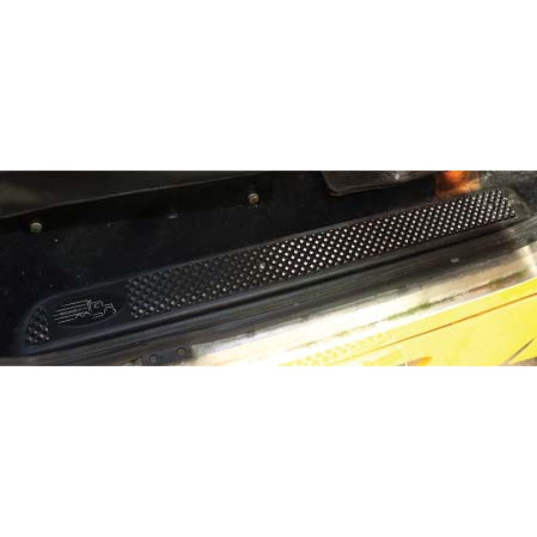 Peterbilt 389 Black Diamond Crown-Cut Billet Door Sill Kit